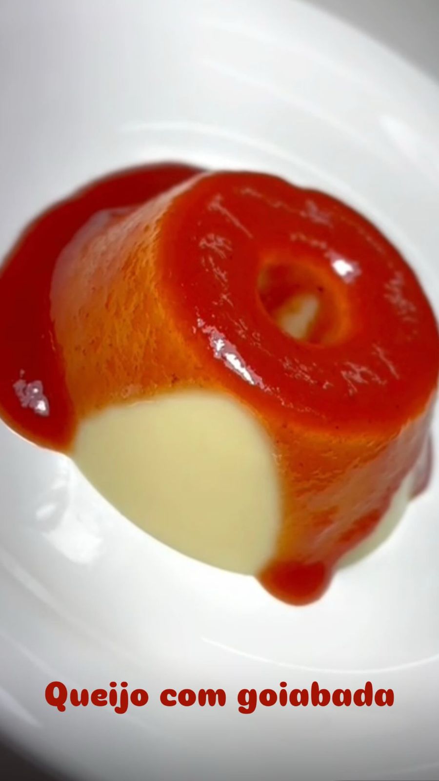 Pudim de Queijo com Goiabada